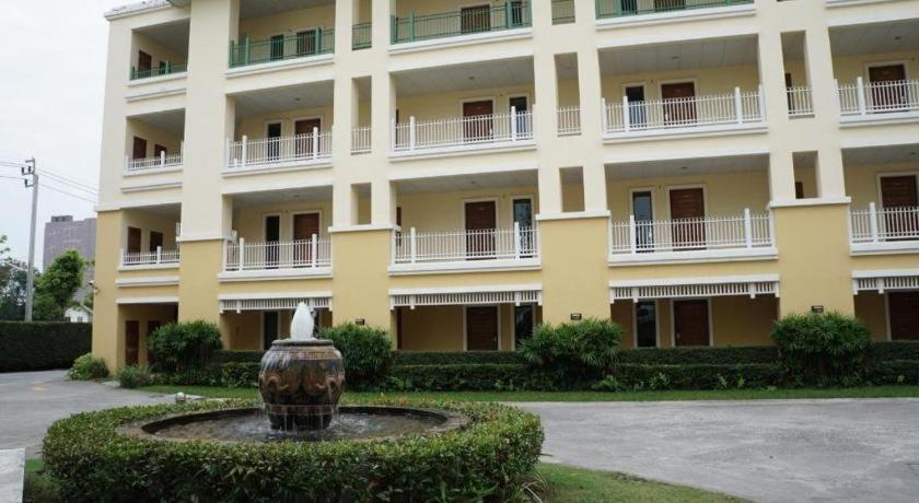 Hotel The One 3*
